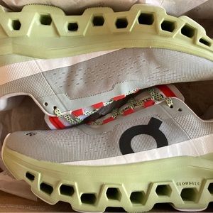 On Running Cloudmonster shoes (women’s size 7)